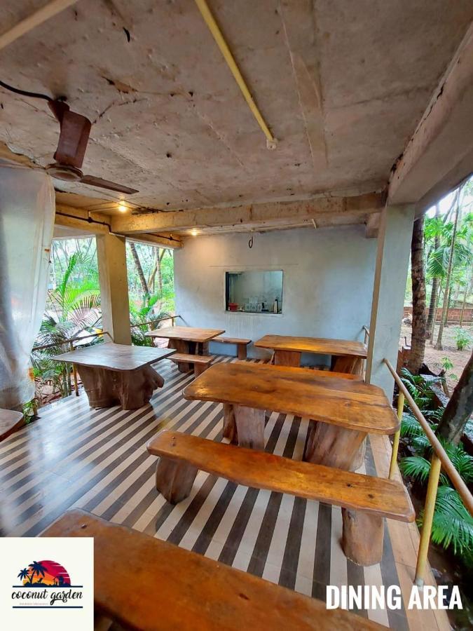 Coconut Garden Beach House Mālvan Buitenkant foto
