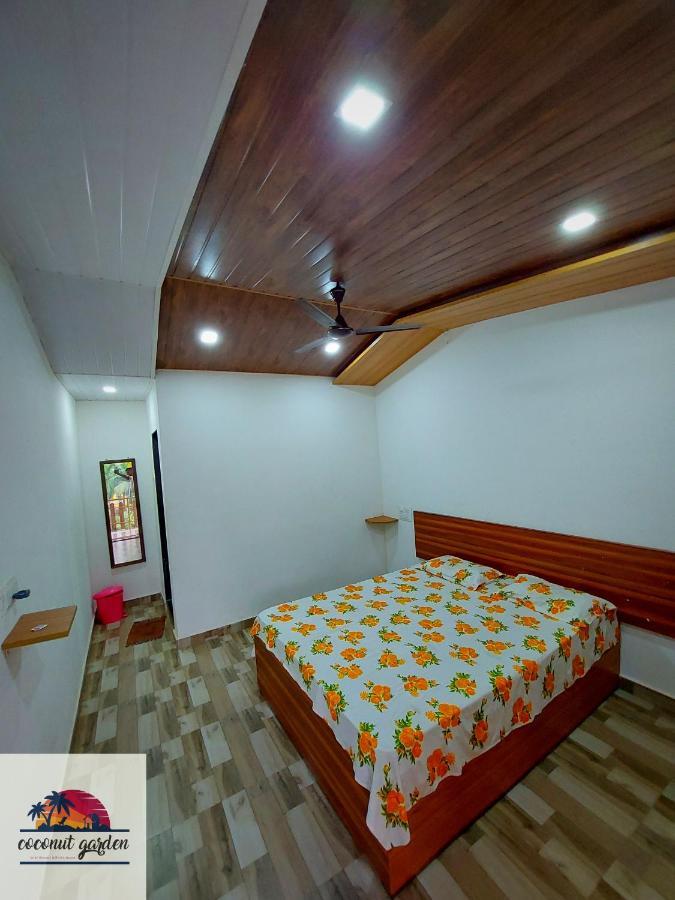 Coconut Garden Beach House Mālvan Buitenkant foto